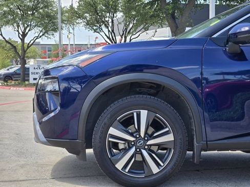 Used 2024 Nissan Rogue SL w/ SL Premium Package FWD image 10