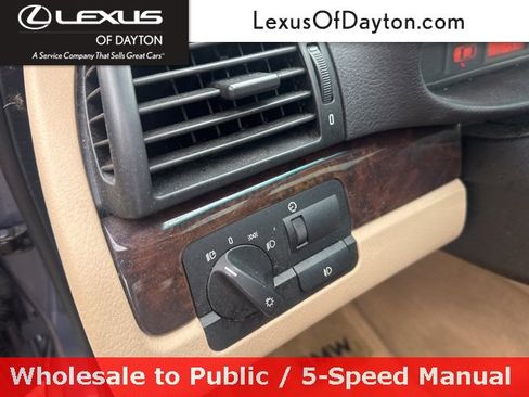 Used 2003 BMW 325xi Sedan image 13