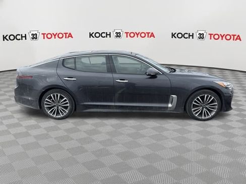 Used 2019 Kia Stinger Premium image 9