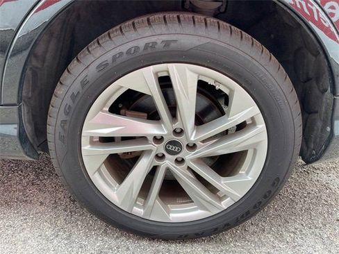 Used 2022 Audi Q7 3.0T Premium Plus image 24