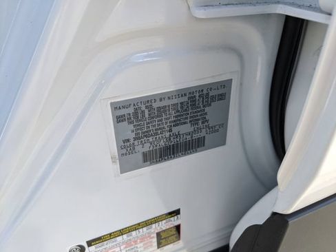 Certified 2025 Nissan Kicks SR FWD image 44