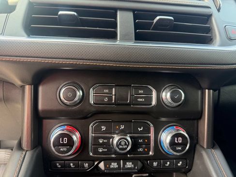 Used 2022 GMC Yukon AT4 AWD/4WD image 36