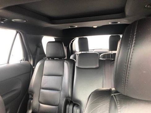 Used 2014 Ford Explorer XLT w/ Equipment Group 202A AWD/4WD image 10
