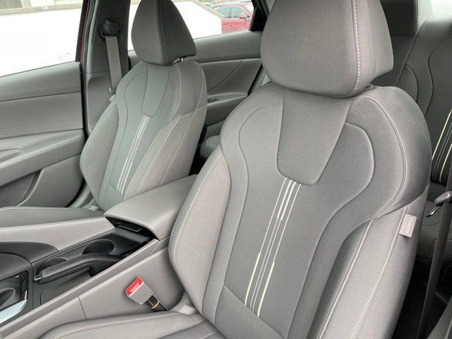 Used 2023 Hyundai Elantra SEL FWD image 8