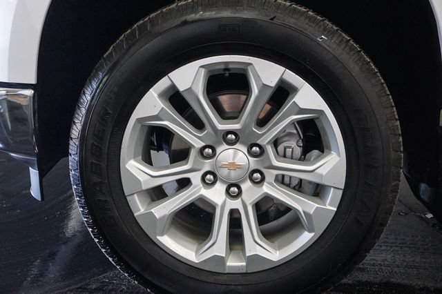 Used 2025 Chevrolet Silverado 1500 LTZ w/ LTZ Convenience Package II AWD/4WD image 5