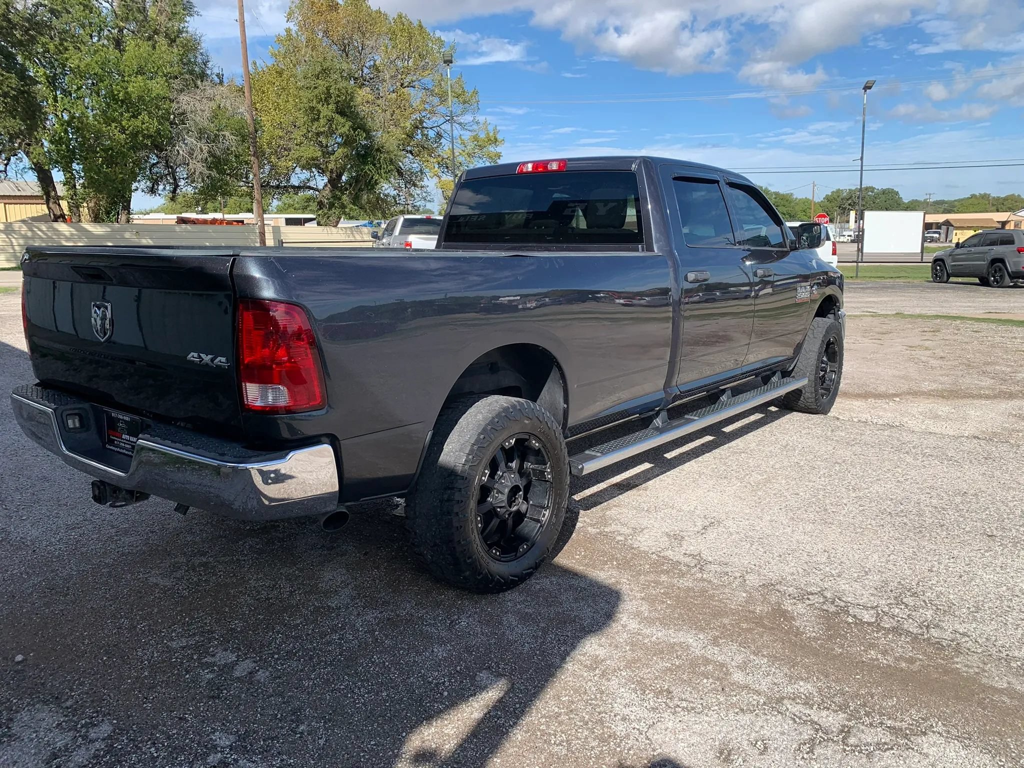 Used 2013 RAM 2500 Tradesman w/ Chrome Appearance Group AWD/4WD image 6