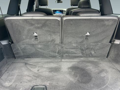 Used 2023 Mercedes-Benz GLS 450 4MATIC image 26