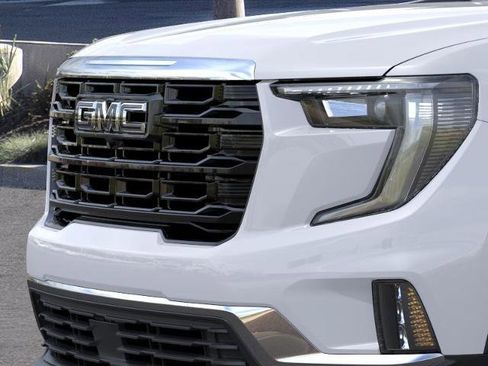 Used 2026 GMC Acadia Elevation w/ Black Edition FWD image 13