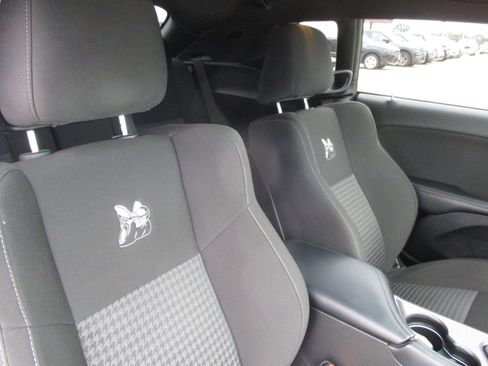 Used 2021 Dodge Challenger R/T Scat Pack RWD image 40