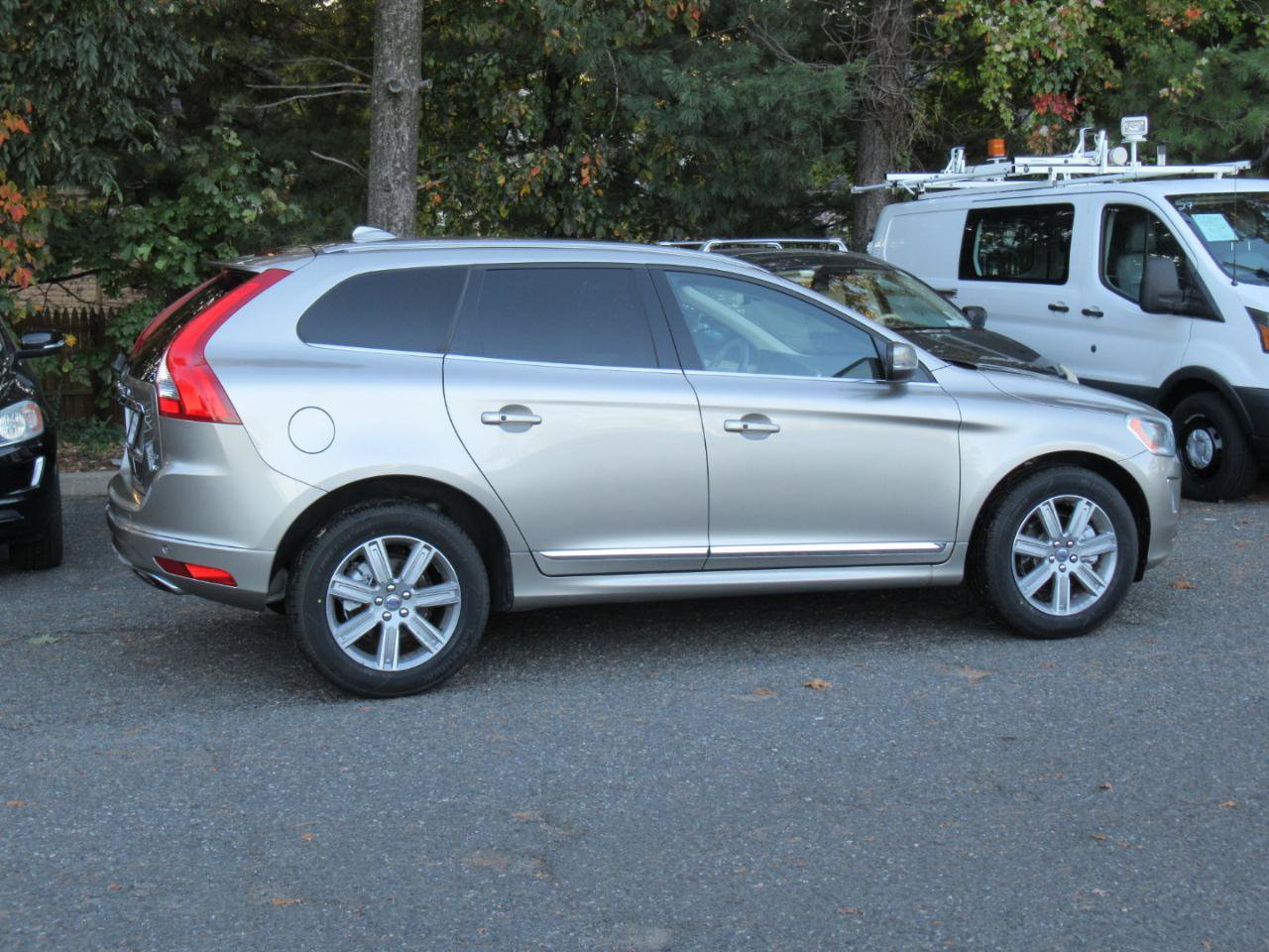 Used 2016 Volvo XC60 T6 Platinum AWD/4WD image 4