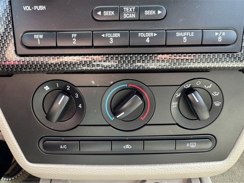 Used 2007 Ford Fusion SE FWD image 18
