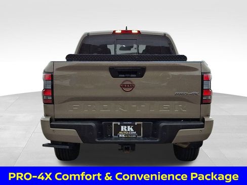 Used 2022 Nissan Frontier PRO-4X image 5