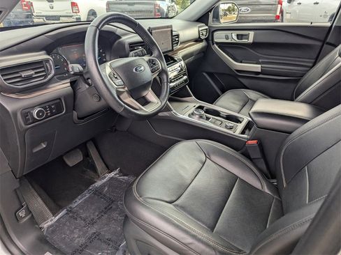 Used 2023 Ford Explorer Limited w/ Equipment Group 301A image 25