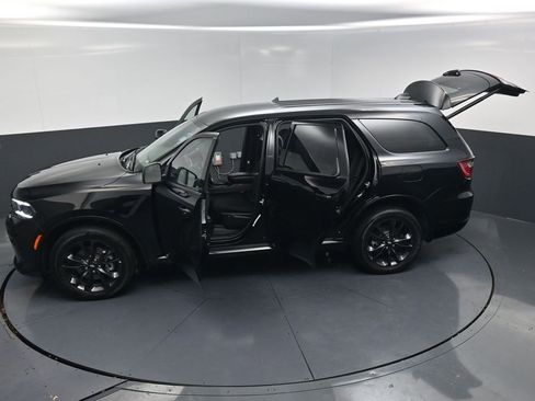 Used 2025 Dodge Durango GT image 25