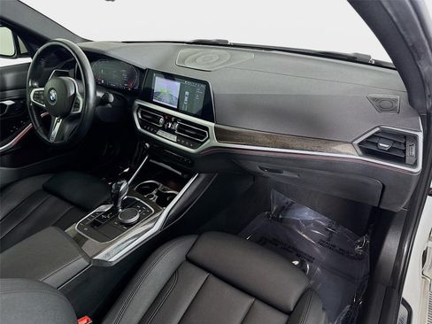 Used 2020 BMW 330i Sedan w/ M Sport Package RWD image 31