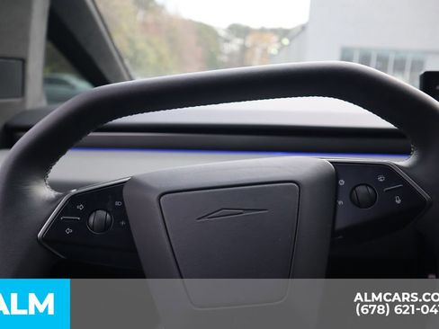 Used 2025 Tesla Cybertruck AWD Crew Cab image 29