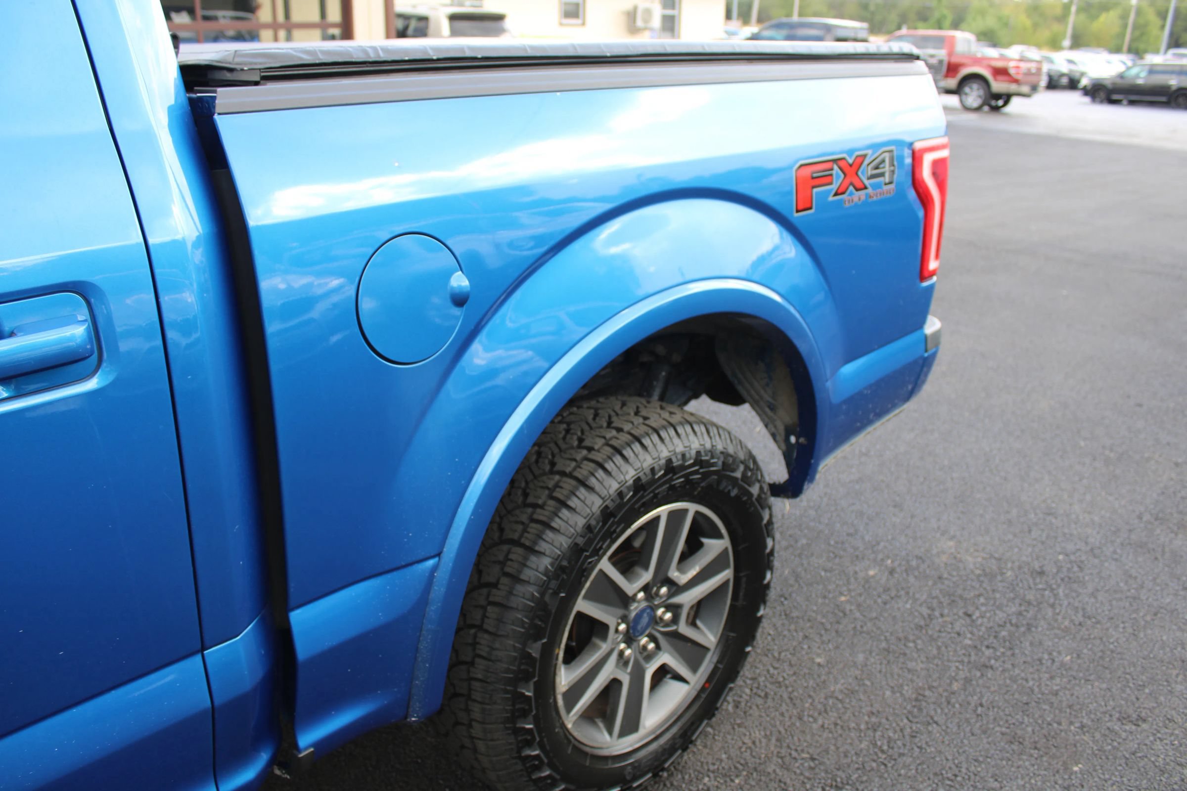 Used 2015 Ford F150 XLT w/ Equipment Group 302A Luxury AWD/4WD image 4
