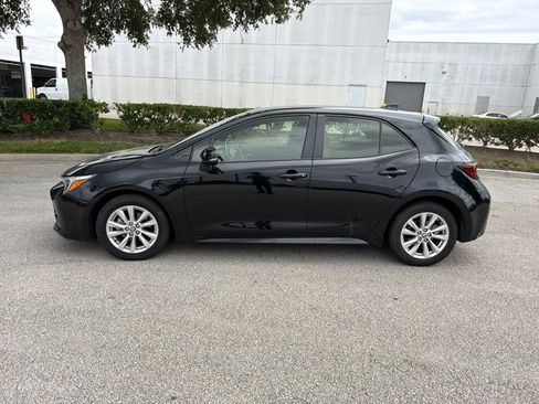 Used 2024 Toyota Corolla SE FWD image 2