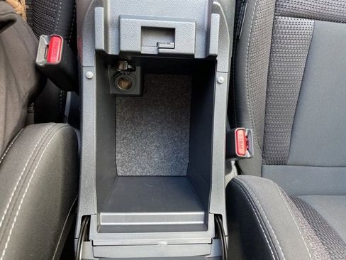 Used 2025 Subaru Outback Premium image 12