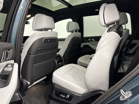 New 2026 BMW X7 xDrive40i AWD/4WD image 29