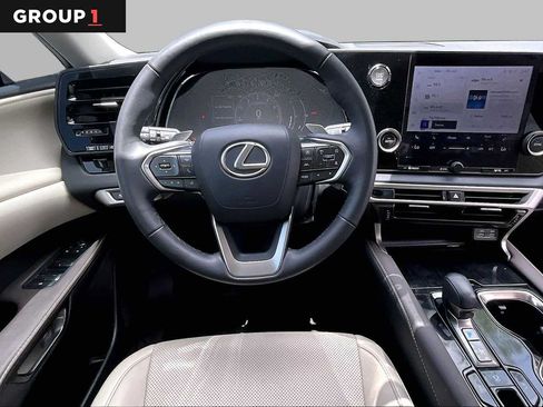 Used 2024 Lexus RX 350 FWD w/ Technology Package image 6