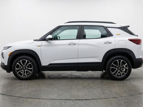 Used 2025 Chevrolet TrailBlazer LT FWD image 5