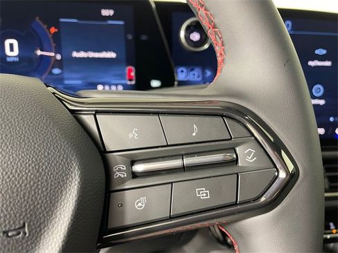 New 2026 Chevrolet Equinox EV RS image 7