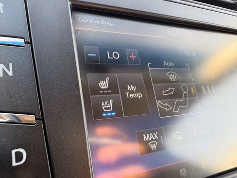Used 2014 Lincoln MKZ w/ Equipment Group 102A Reserve FWD image 37
