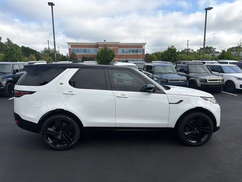 Used 2024 Land Rover Discovery Dynamic SE AWD/4WD image 5
