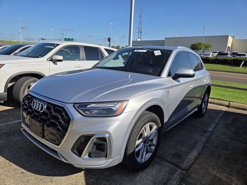 Used 2022 Audi Q5 2.0T Premium w/ Convenience Package AWD/4WD image 3