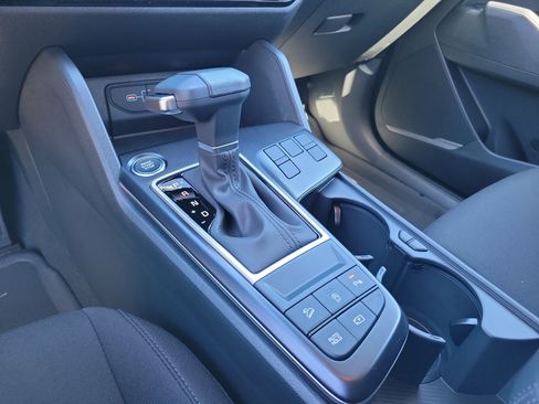 New 2026 Kia Sportage LX image 12