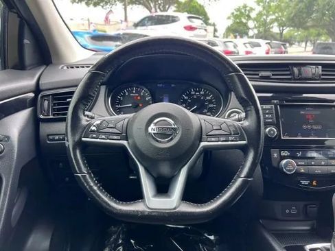 Used 2021 Nissan Rogue Sport SV FWD image 43