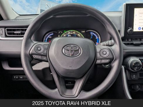 Used 2025 Toyota RAV4 XLE image 12