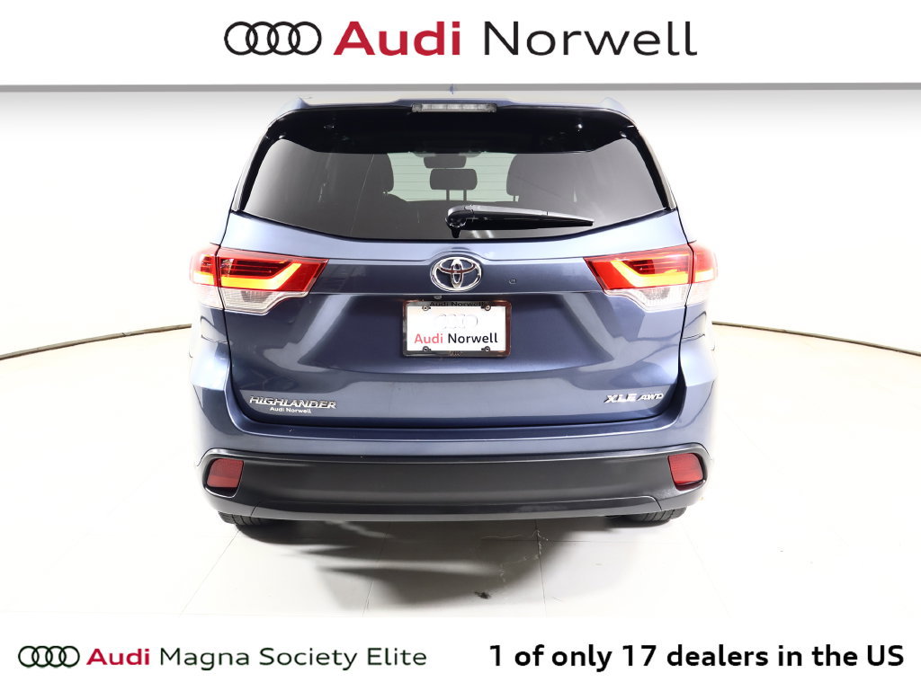 Used 2019 Toyota Highlander XLE AWD/4WD image 13