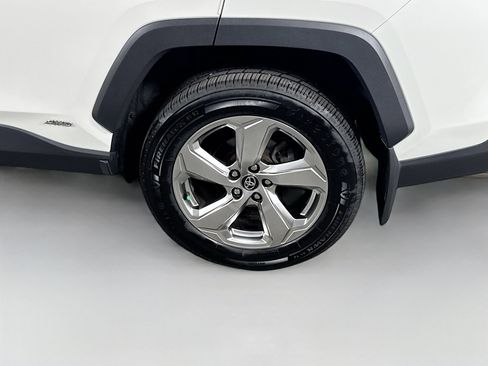 Certified 2020 Toyota RAV4 Limited AWD/4WD image 9