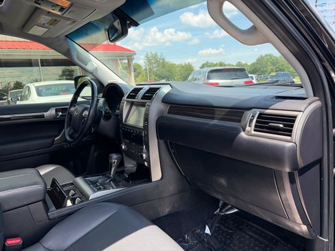 Used 2015 Lexus GX 460 AWD/4WD image 25