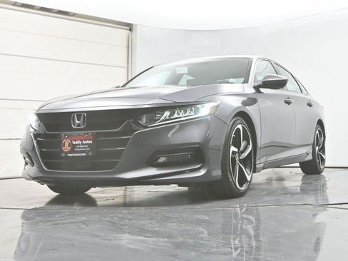 Used 2018 Honda Accord Sport image 28