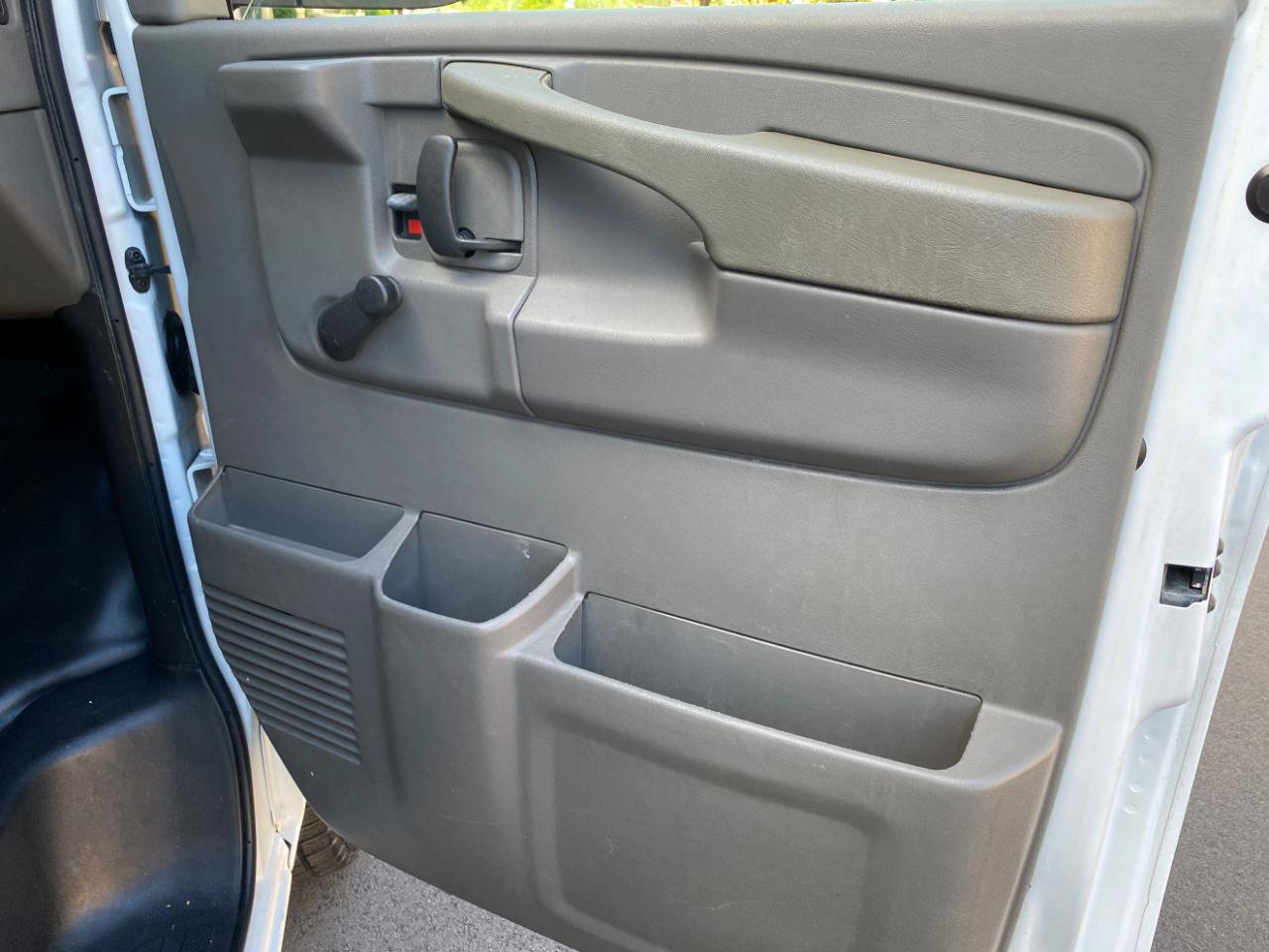 Used 2006 GMC Savana 2500 Extended RWD image 28
