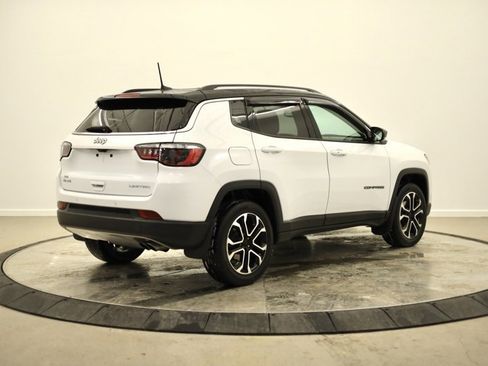 Used 2022 Jeep Compass Limited image 3