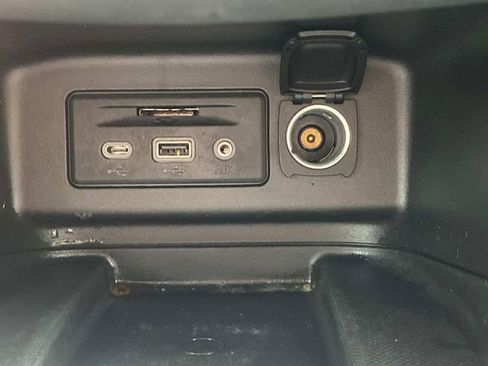 Used 2023 Chevrolet Equinox Premier image 28