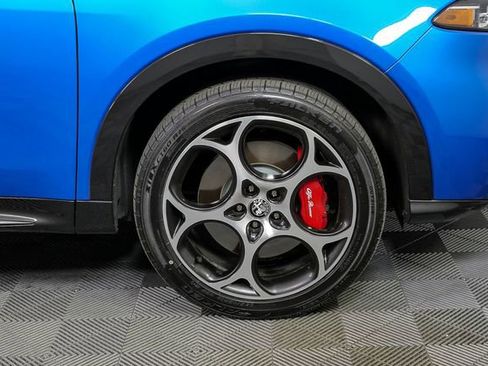 Used 2024 Alfa Romeo Tonale Veloce w/ Premium Interior Package image 5