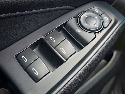 Used 2022 Chevrolet Traverse LT w/ Midnight/Sport Edition AWD/4WD image 10