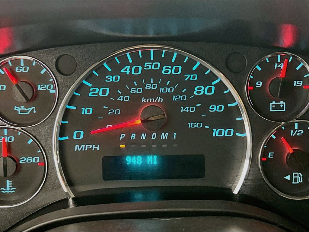 Used 2025 Chevrolet Express 2500 w/ Driver Convenience Package RWD image 19