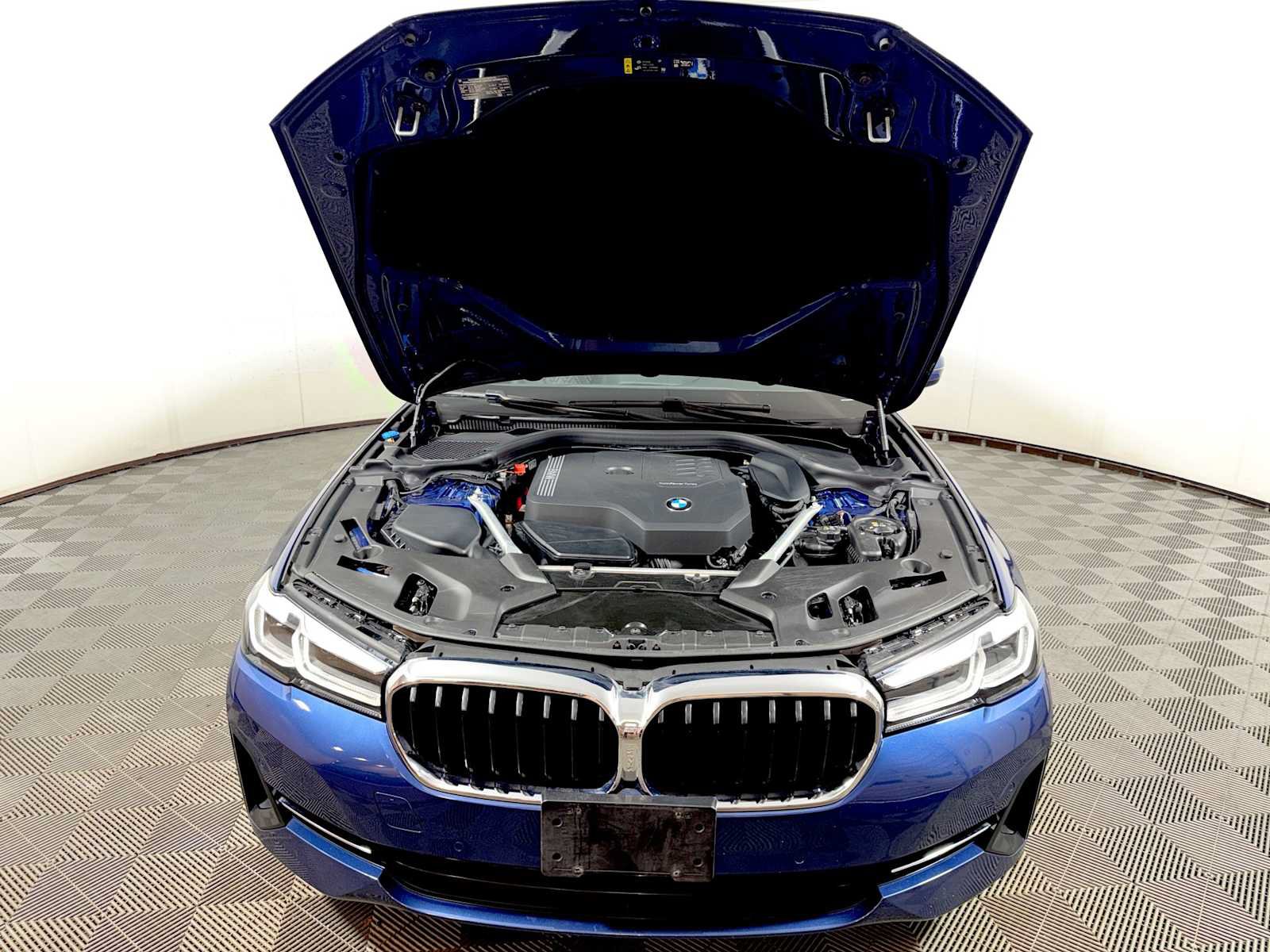 Used 2023 BMW 530i xDrive w/ Convenience Package AWD/4WD image 31
