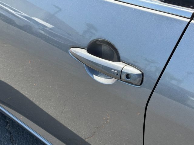 Used 2024 Nissan Sentra SV FWD image 9