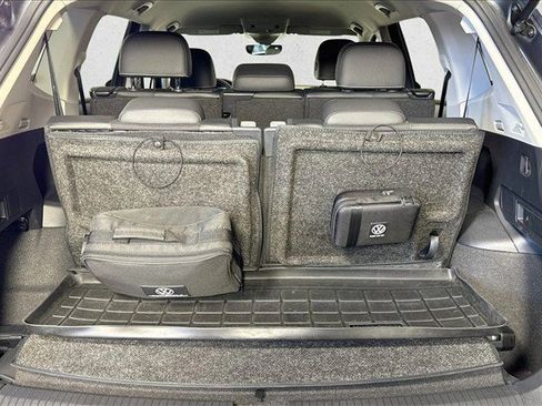 Used 2023 Volkswagen Tiguan SE FWD image 24