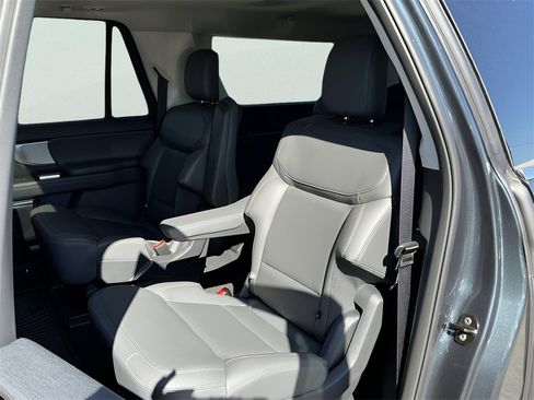 New 2025 Ford Expedition Max Active image 20