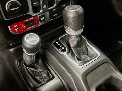 Used 2023 Jeep Wrangler Unlimited Rubicon 4xe w/ Steel Bumper Group image 25