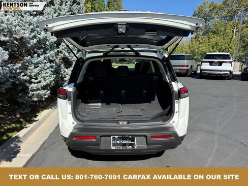 Used 2024 Nissan Pathfinder S image 31