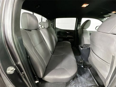 Used 2019 Toyota Tacoma TRD Off-Road image 25